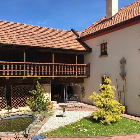 Zamecek Zdiky - Moderni Maly Apartman Bujanov Exterior photo