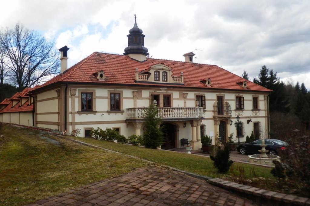 Zamecek Zdiky - Moderni Maly Apartman Bujanov Exterior photo
